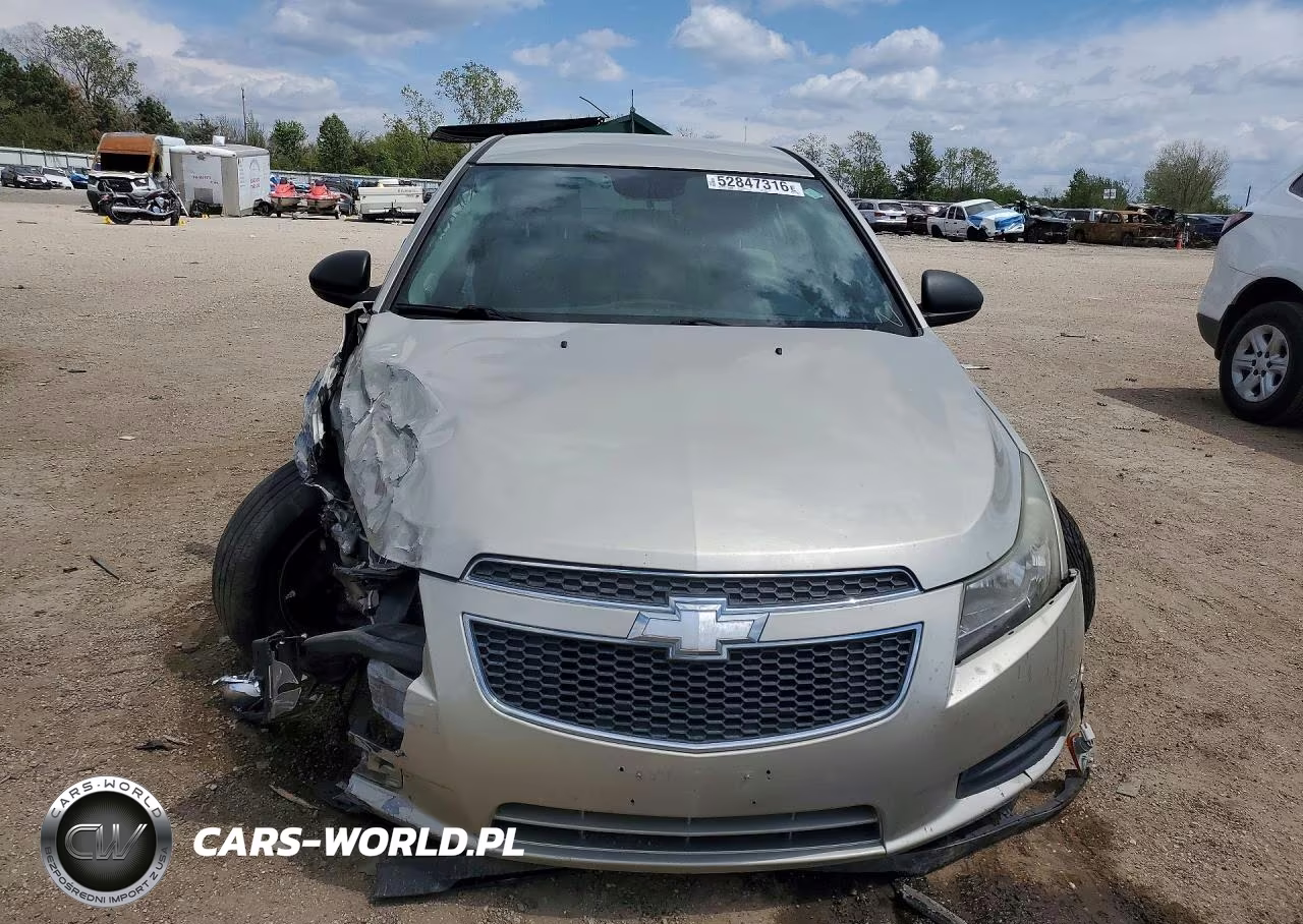 2013 Chevrolet Cruze Ls VIN:1G1PA5SH7D7228577 - 5