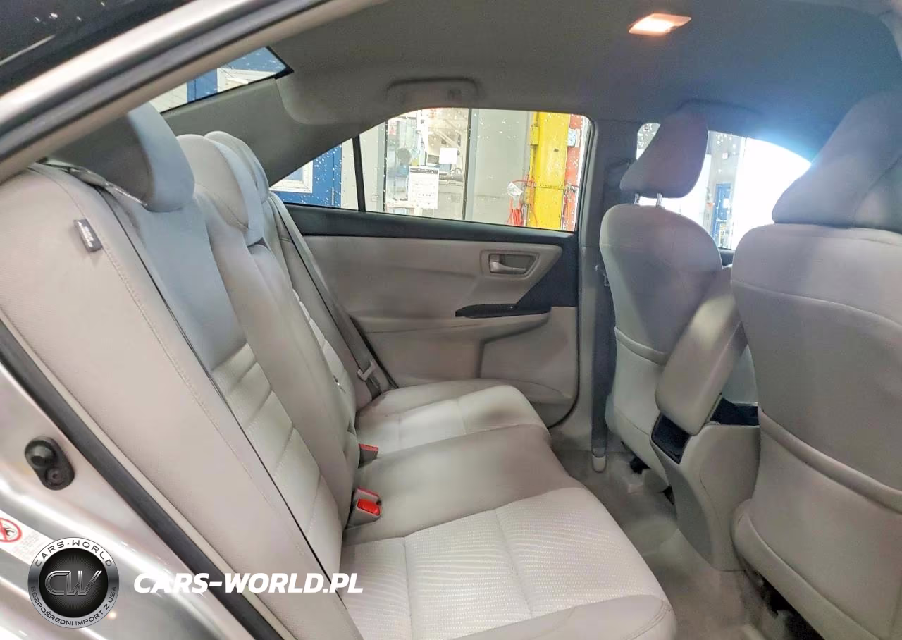2017 Toyota Camry Le VIN:4T1BF1FK1HU276371 - 10
