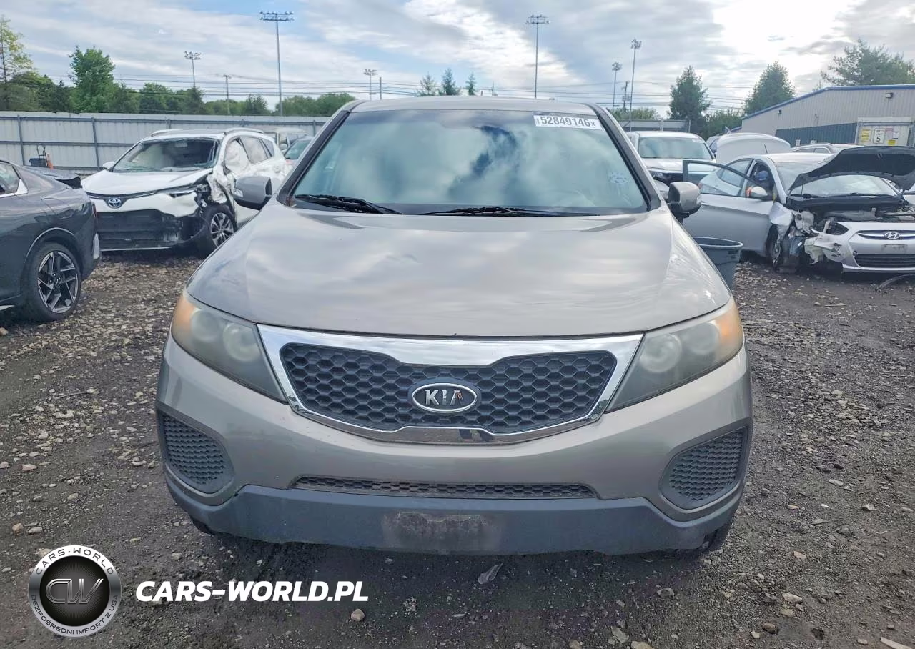 2011 Kia Sorento Lx VIN:5XYKT3A12BG069598 - 5