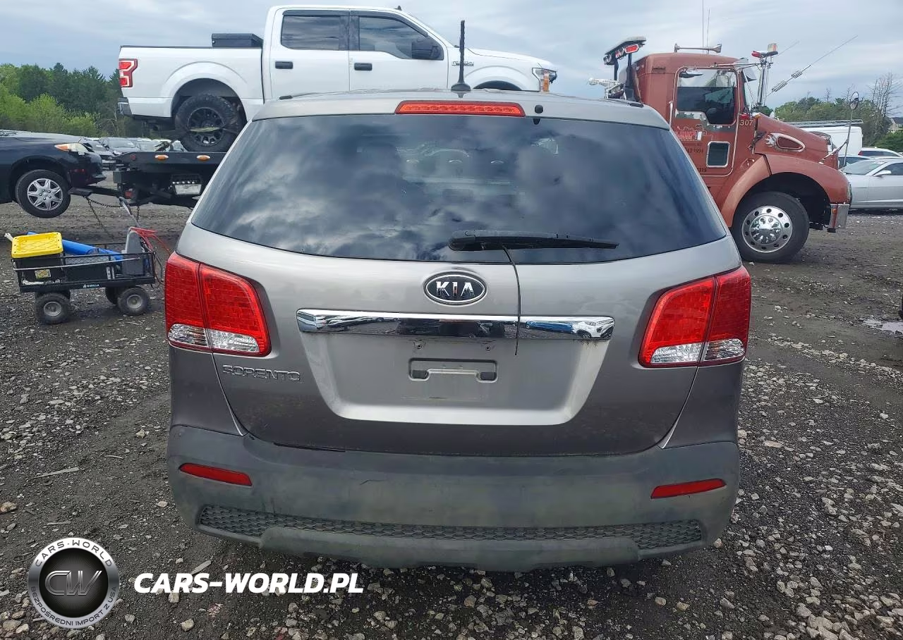 2011 Kia Sorento Lx VIN:5XYKT3A12BG069598 - 6