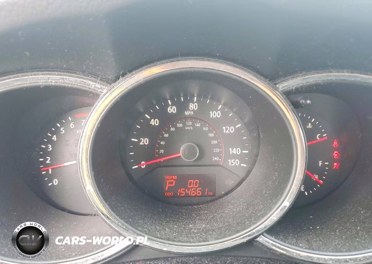 2011 Kia Sorento Lx VIN:5XYKT3A12BG069598 - 9