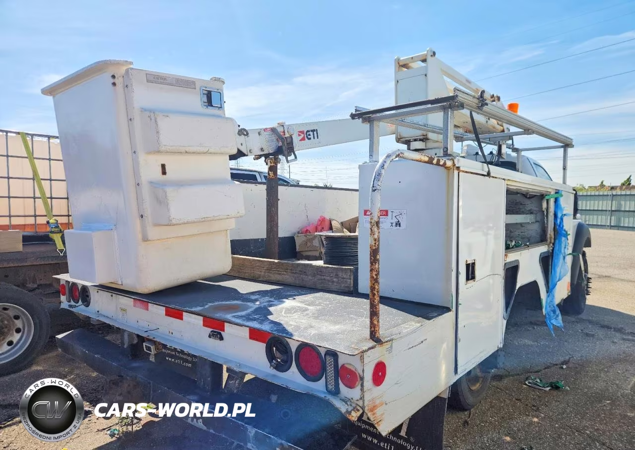 2011 Ford F450 Super Duty Bucket Truck VIN:1FDUF4GY9BEC42063 - 4