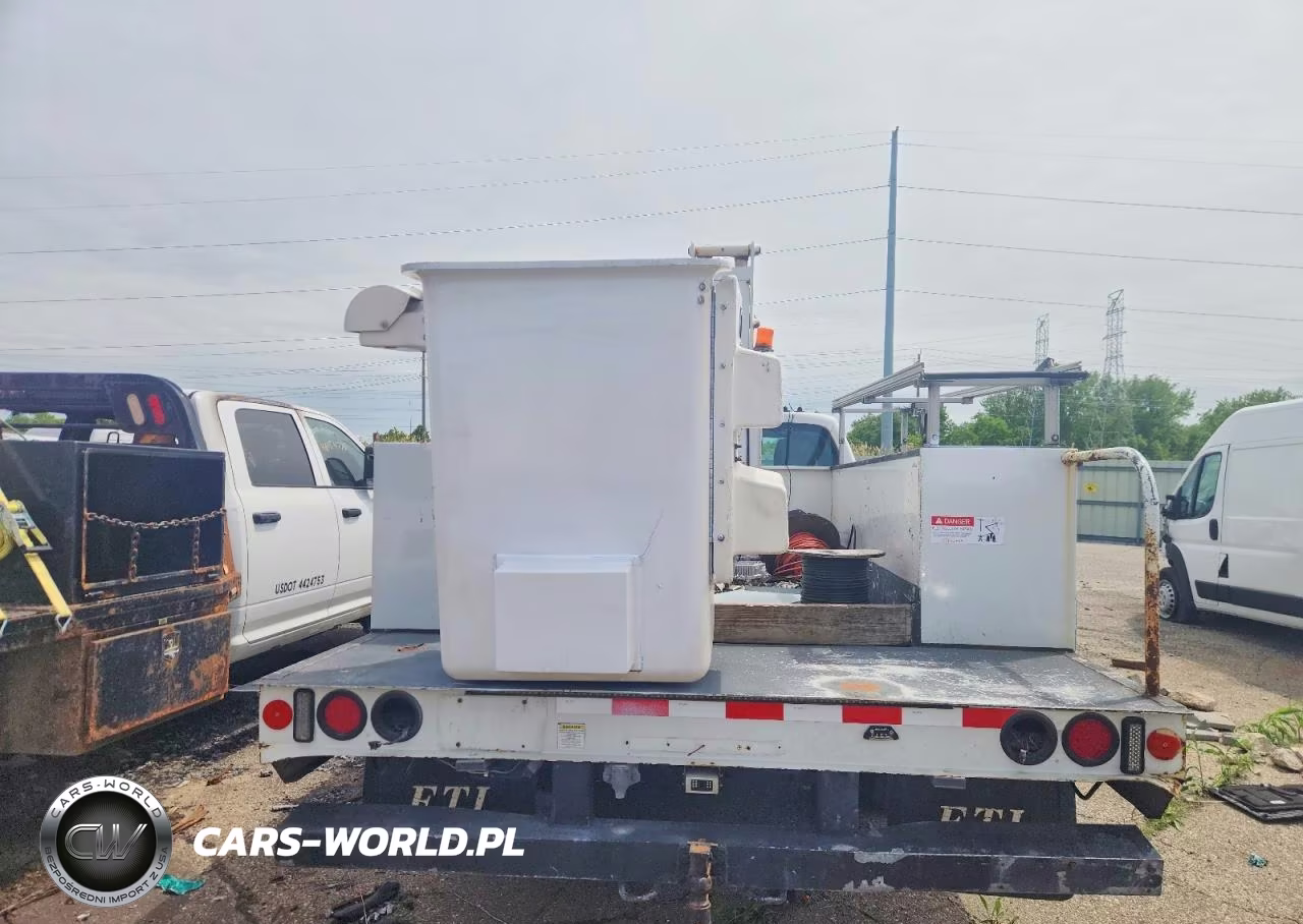 2011 Ford F450 Super Duty Bucket Truck VIN:1FDUF4GY9BEC42063 - 6