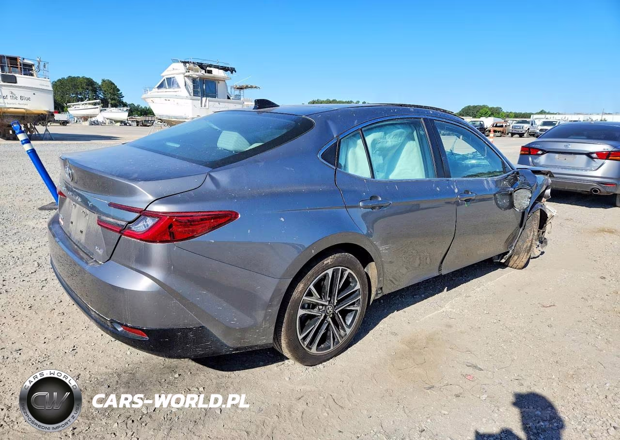 2025 Toyota Camry Xle VIN:4T1DAACK7SU519409 - 3
