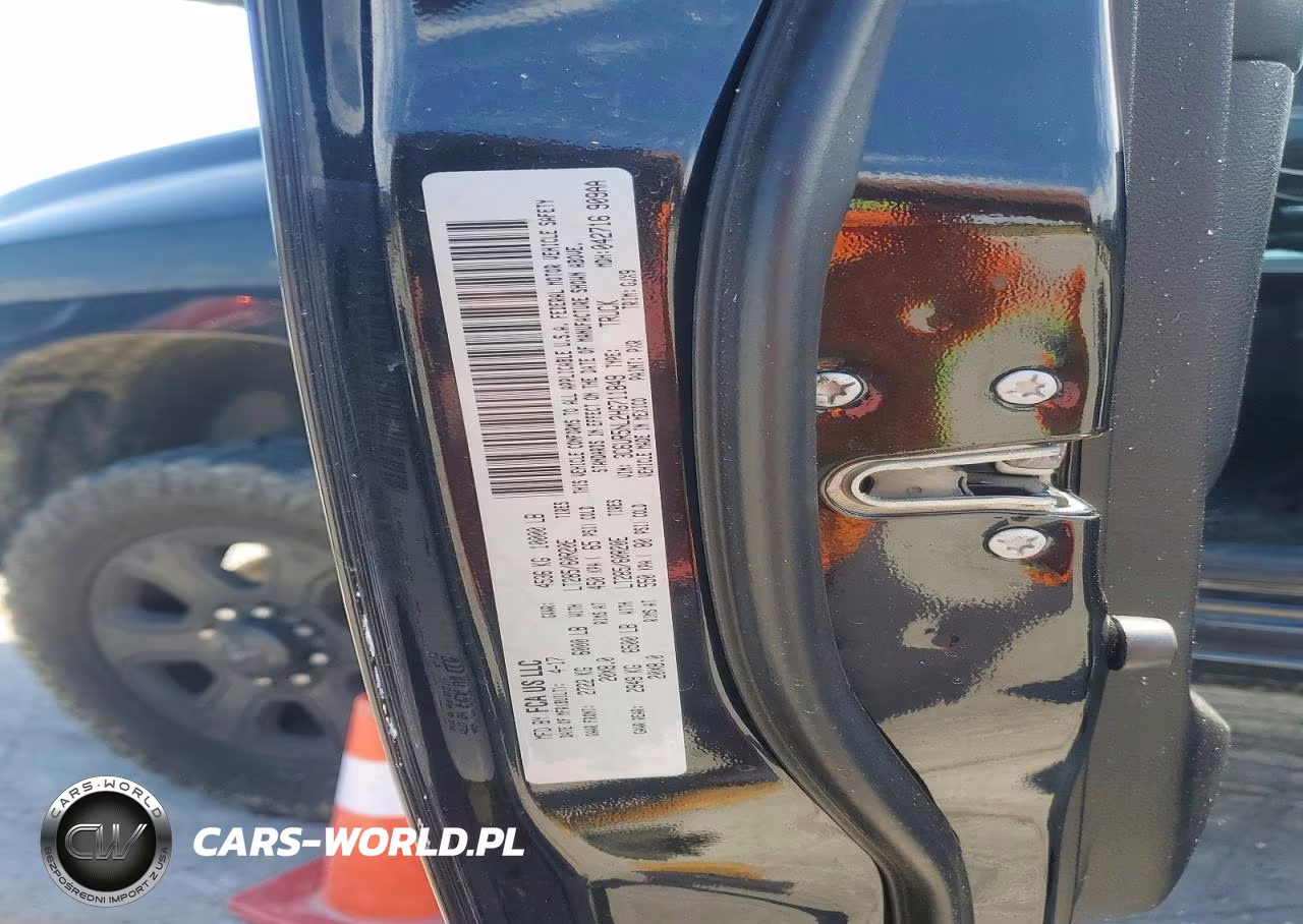 2017 Ram 2500 Laramie VIN:3C6UR5NL2HG711849 - 12