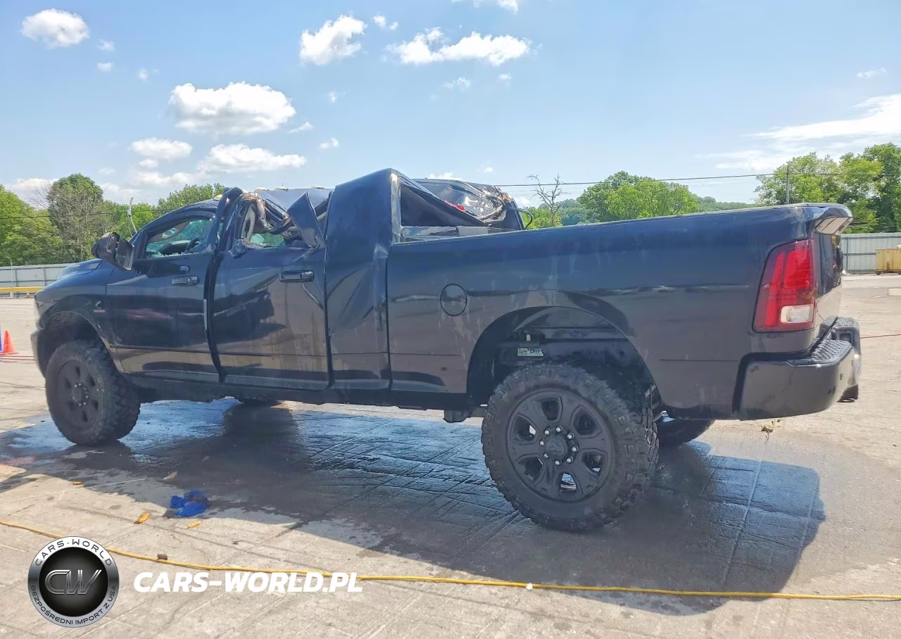 2017 Ram 2500 Laramie VIN:3C6UR5NL2HG711849 - 2
