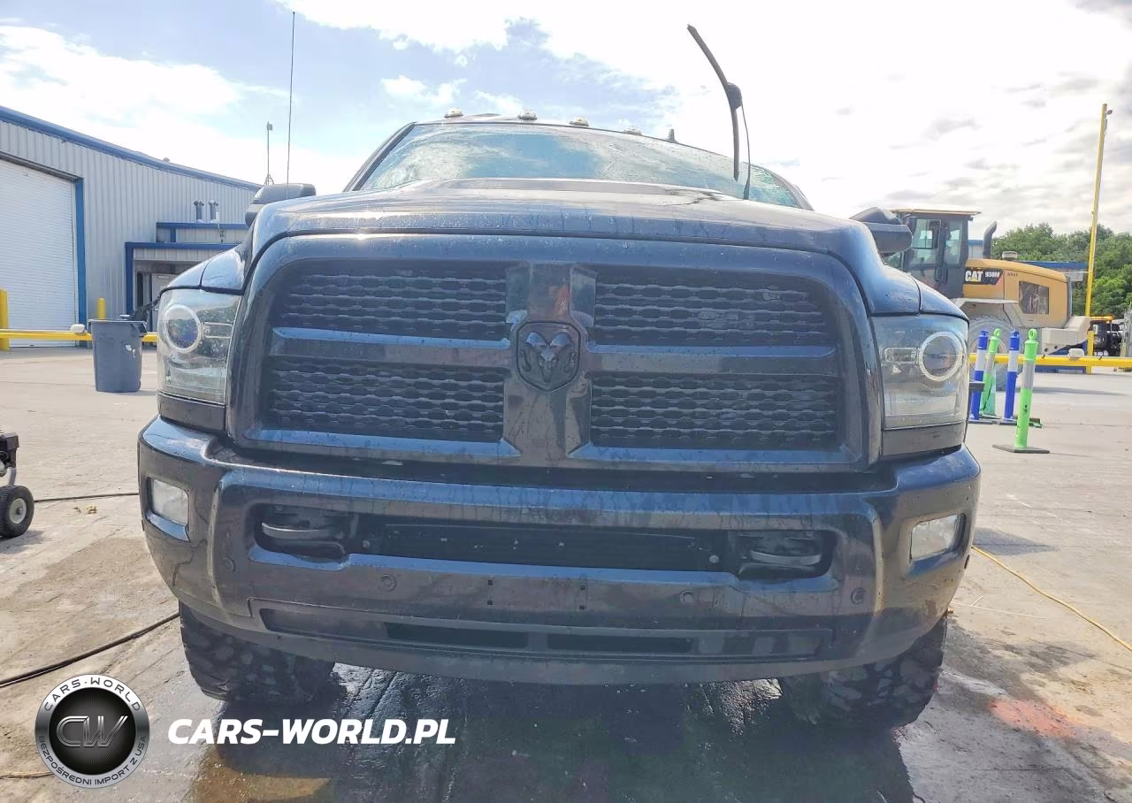 2017 Ram 2500 Laramie VIN:3C6UR5NL2HG711849 - 5