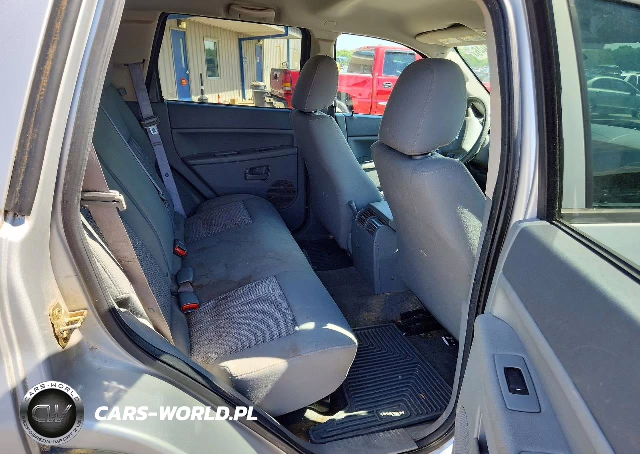 2007 Jeep Grand Cherokee Laredo VIN:1J8GS48K47C526414 - 11