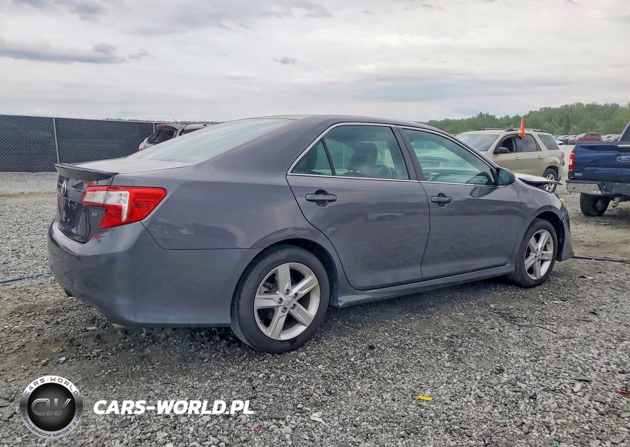 2014 Toyota Camry Se VIN:4T1BF1FKXEU472241 - 3