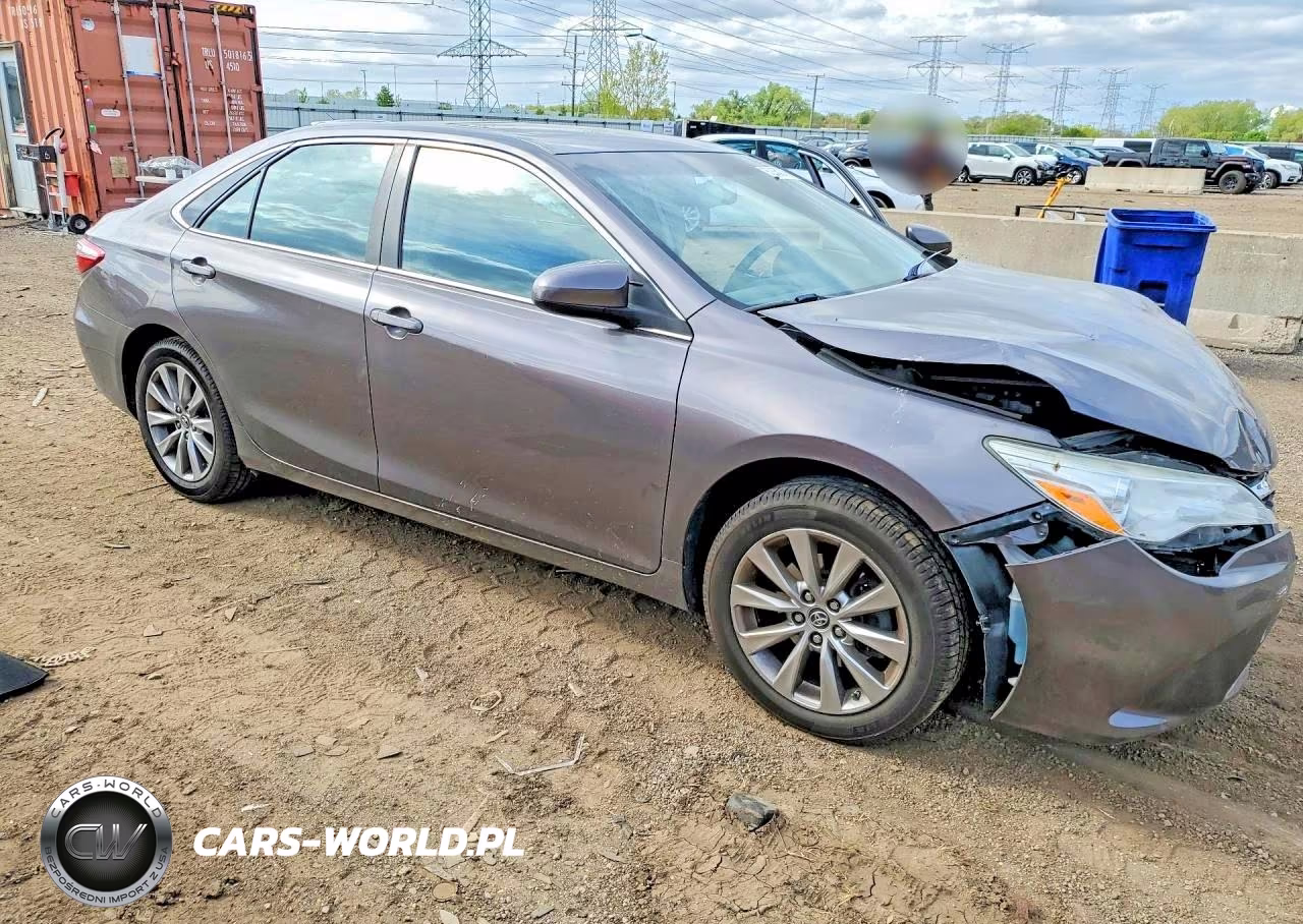 2015 Toyota Camry Xle VIN:4T1BF1FKXFU951938 - 4