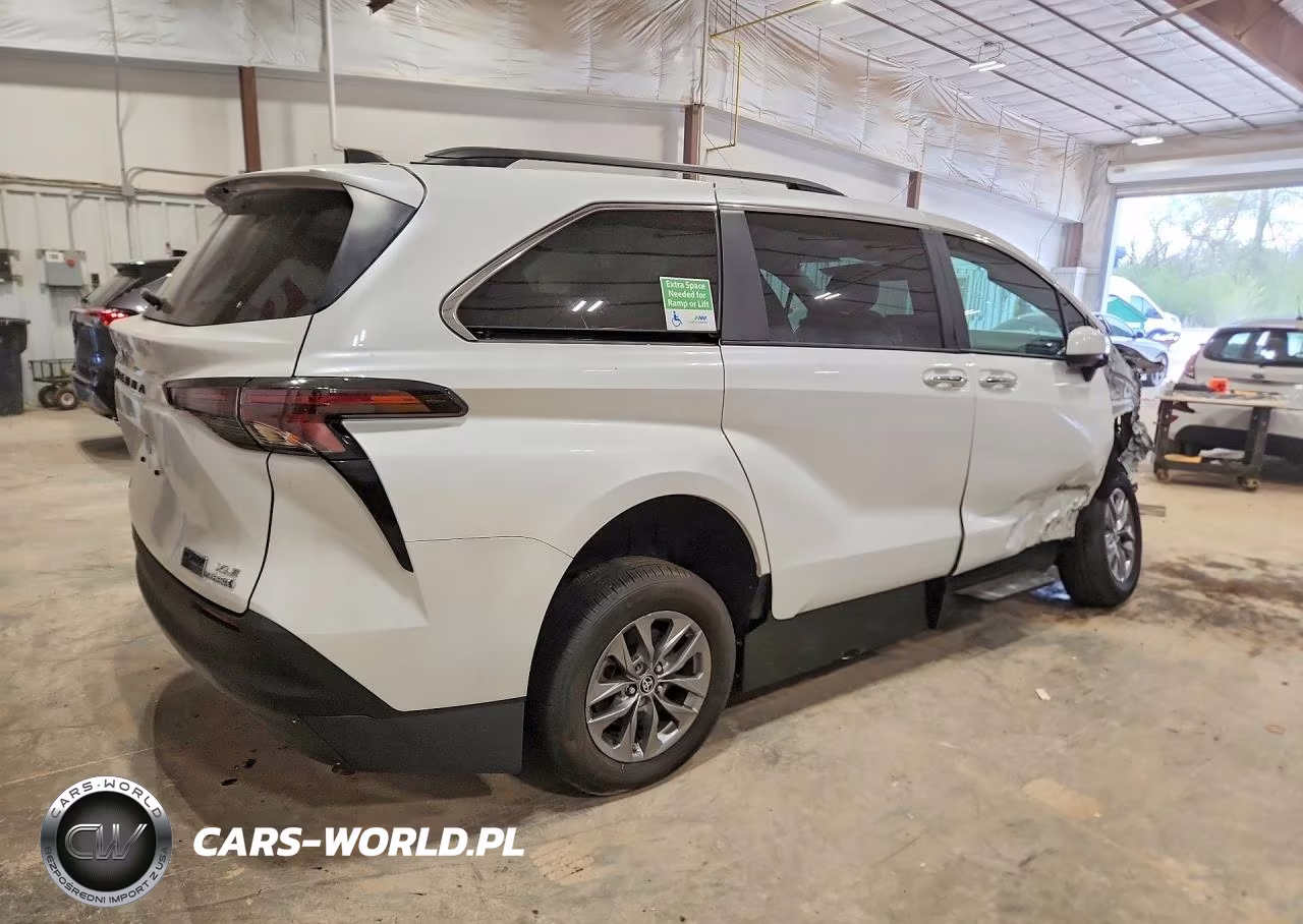 2023 Toyota Sienna Xle VIN:5TDJRKEC1PS177821 - 3