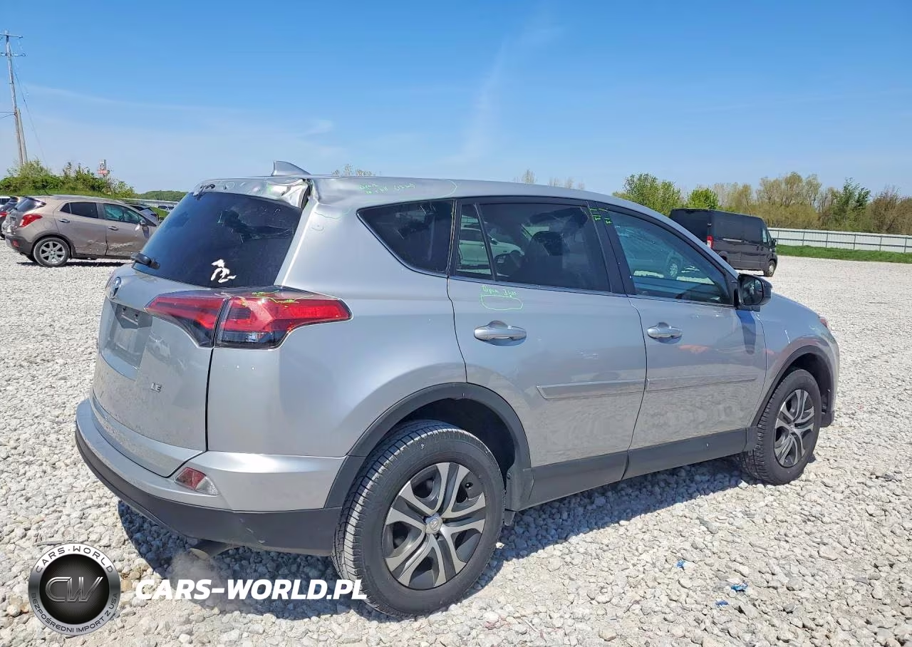 2018 Toyota Rav4 Le VIN:2T3ZFREVXJW519570 - 3