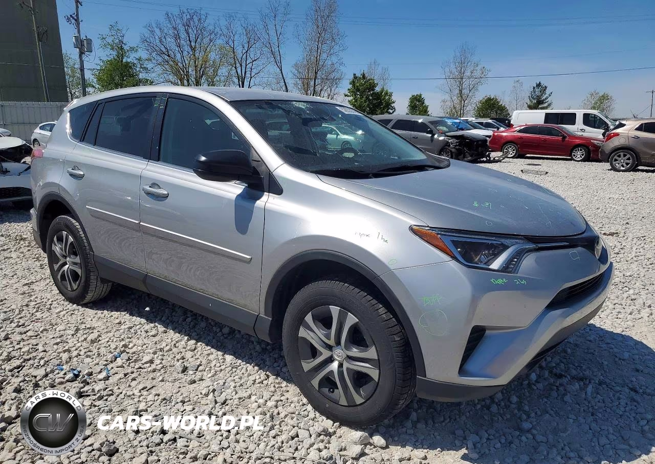 2018 Toyota Rav4 Le VIN:2T3ZFREVXJW519570 - 4