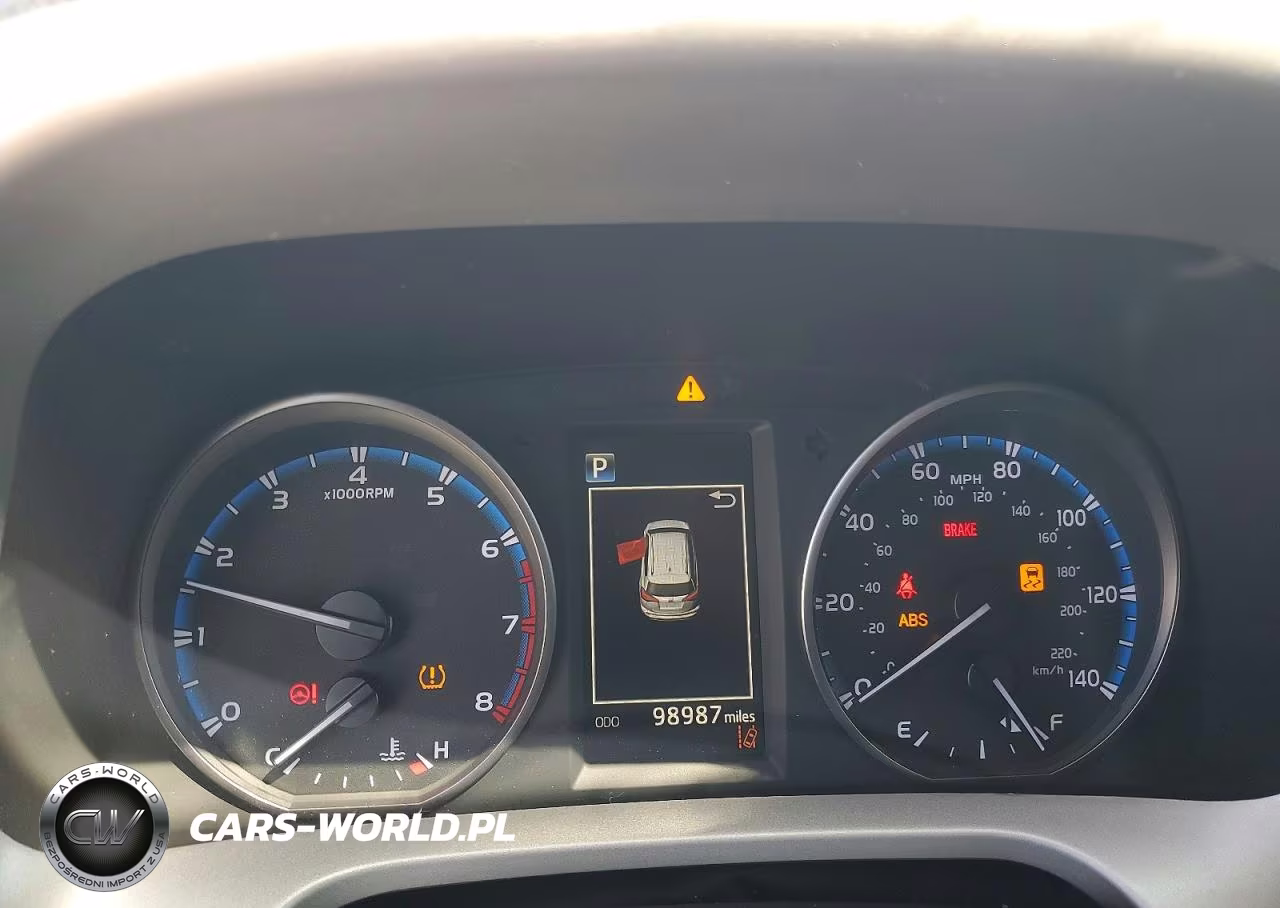 2018 Toyota Rav4 Le VIN:2T3ZFREVXJW519570 - 9