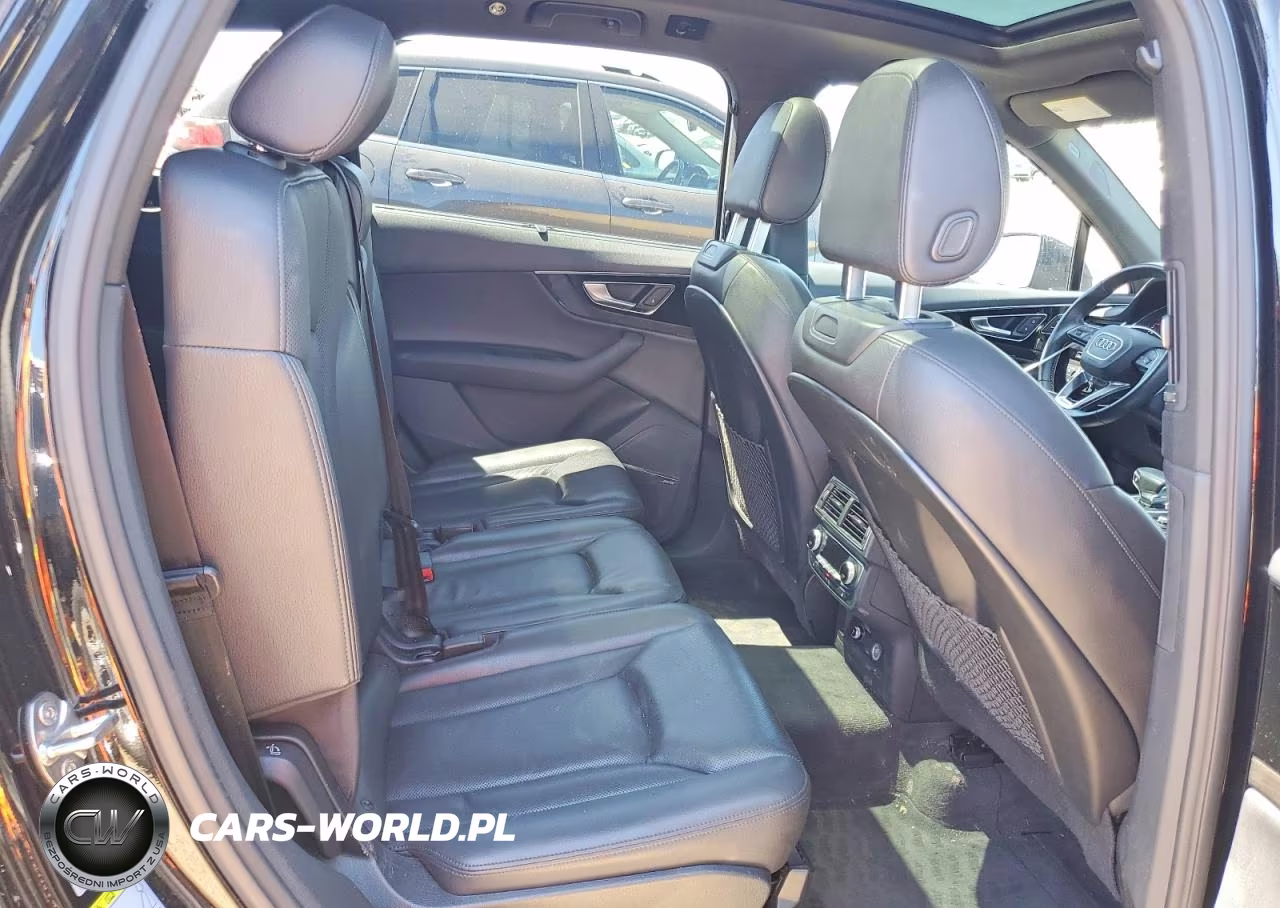 2019 Audi Q7 Prestige VIN:WA1VAAF75KD018156 - 10