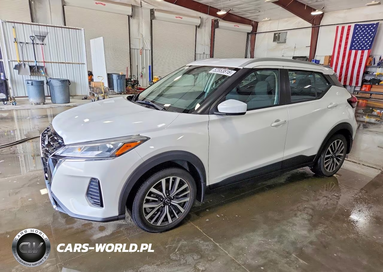 2022 Nissan Kicks Sv