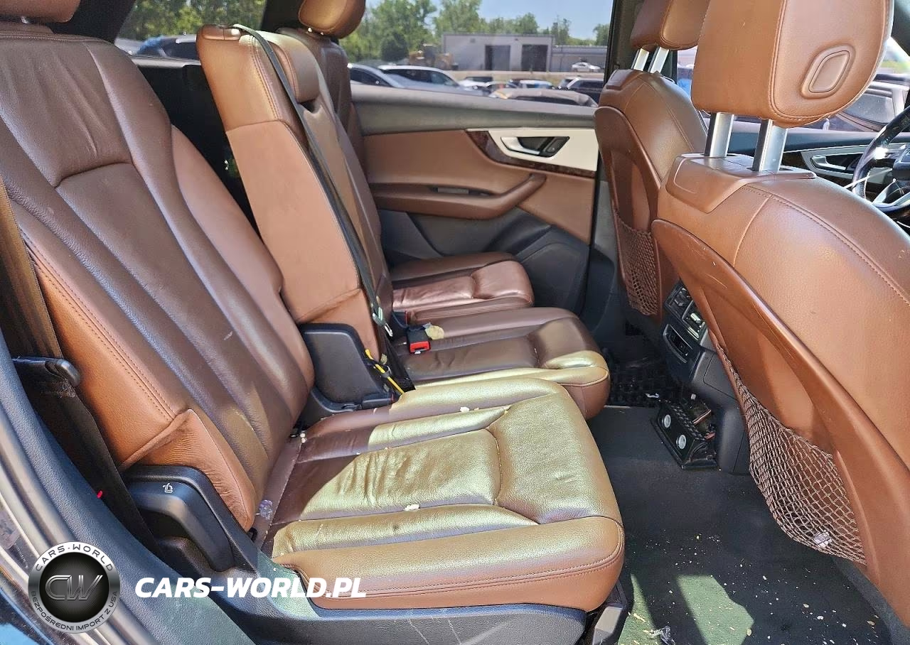2017 Audi Q7 Premium Plus VIN:WA1LHAF78HD055102 - 11