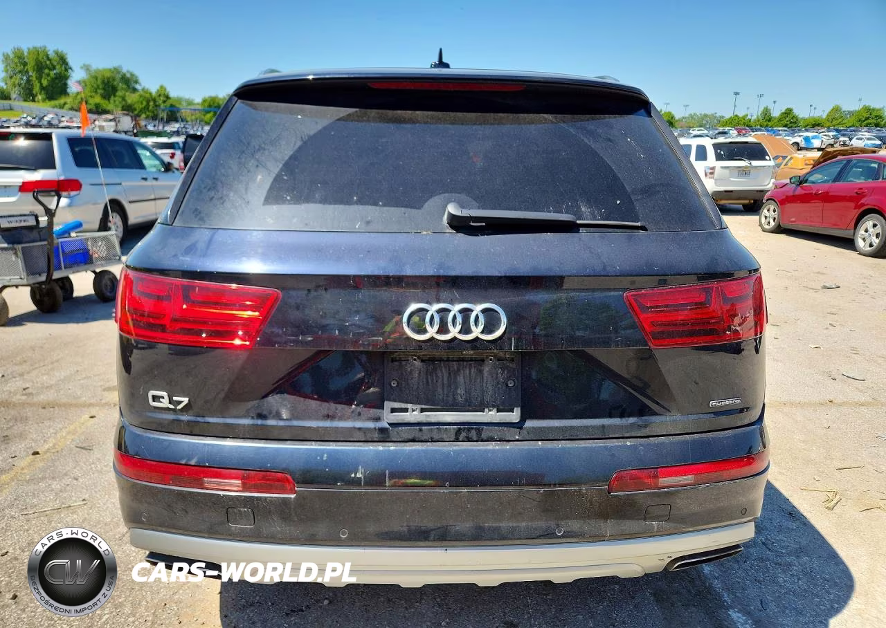 2017 Audi Q7 Premium Plus VIN:WA1LHAF78HD055102 - 6