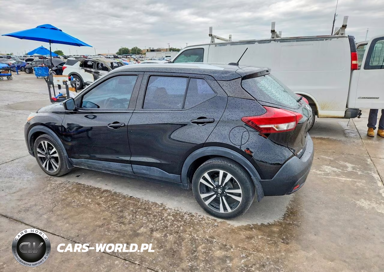 2018 Nissan Kicks Sv VIN:3N1CP5CUXJL539026 - 2
