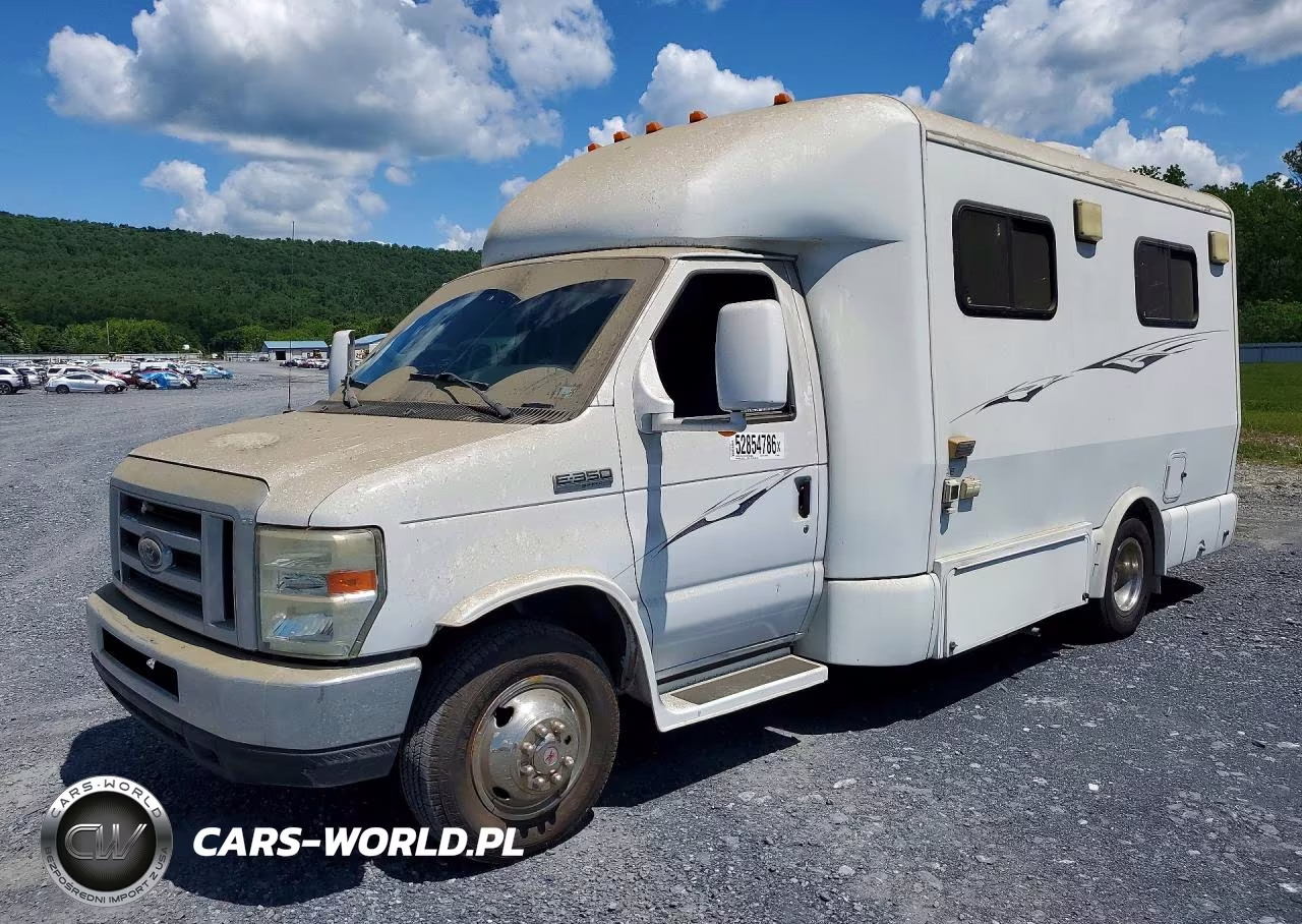 2009 Ford Econoline E350 Super Duty Cutaway Van