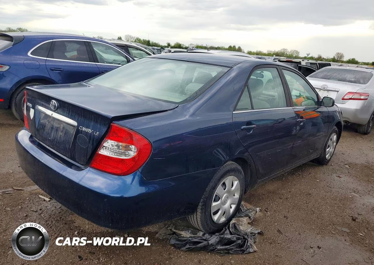 2003 Toyota Camry Le VIN:4T1BE30K63U241566 - 3