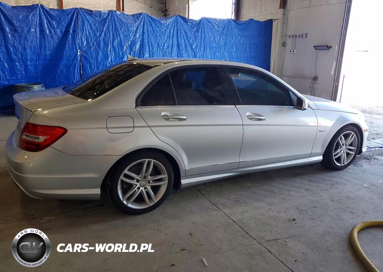2012 Mercedes-Benz C 250 VIN:WDDGF4HB0CR218665 - 3