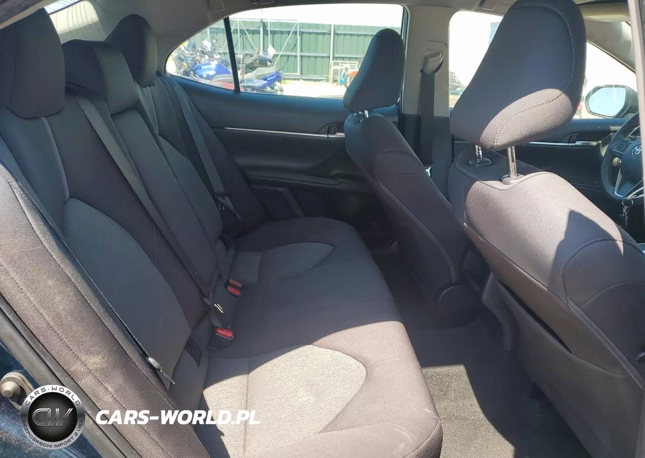 2021 Toyota Camry Le VIN:4T1R11AK0MU613112 - 10