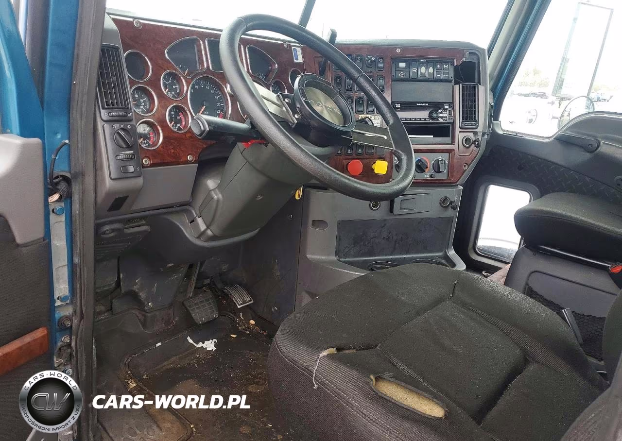 2015 Mack Cxu613 Semi Truck VIN:1M1AW02Y3FM051743 - 9