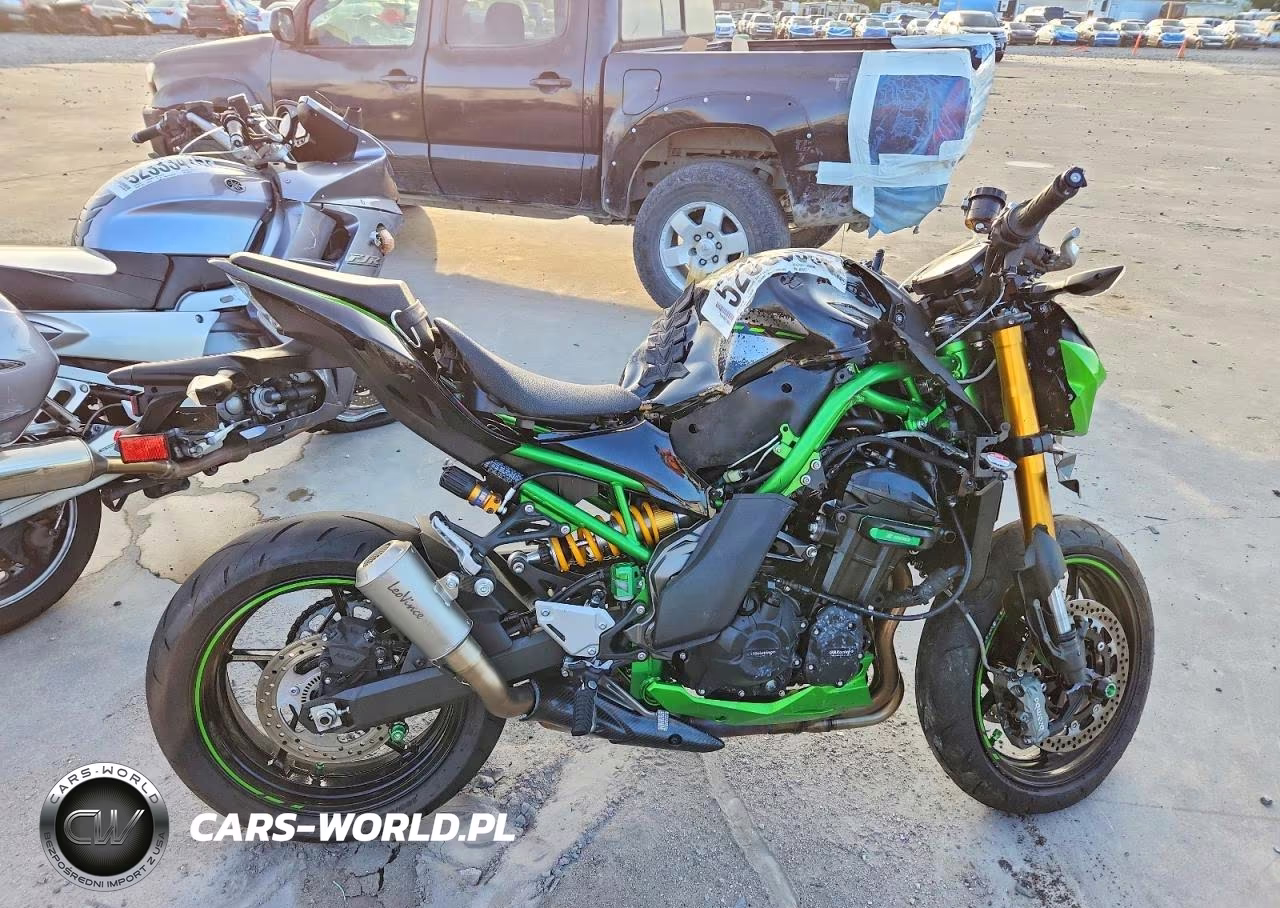 2024 Kawasaki Zr900 M – zdjęcie 1 z 9