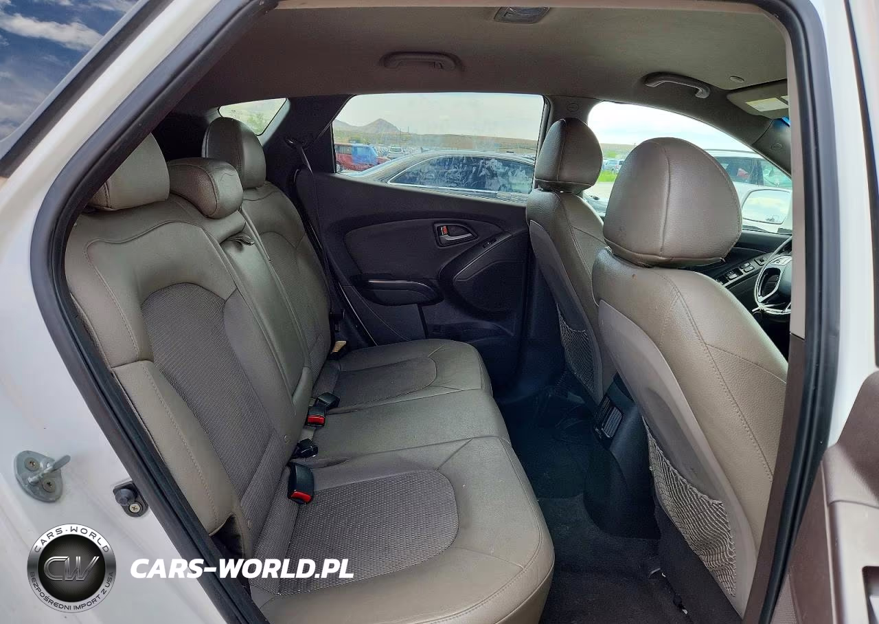 2015 Hyundai Tucson Se VIN:KM8JU3AG2FU085409 - 10