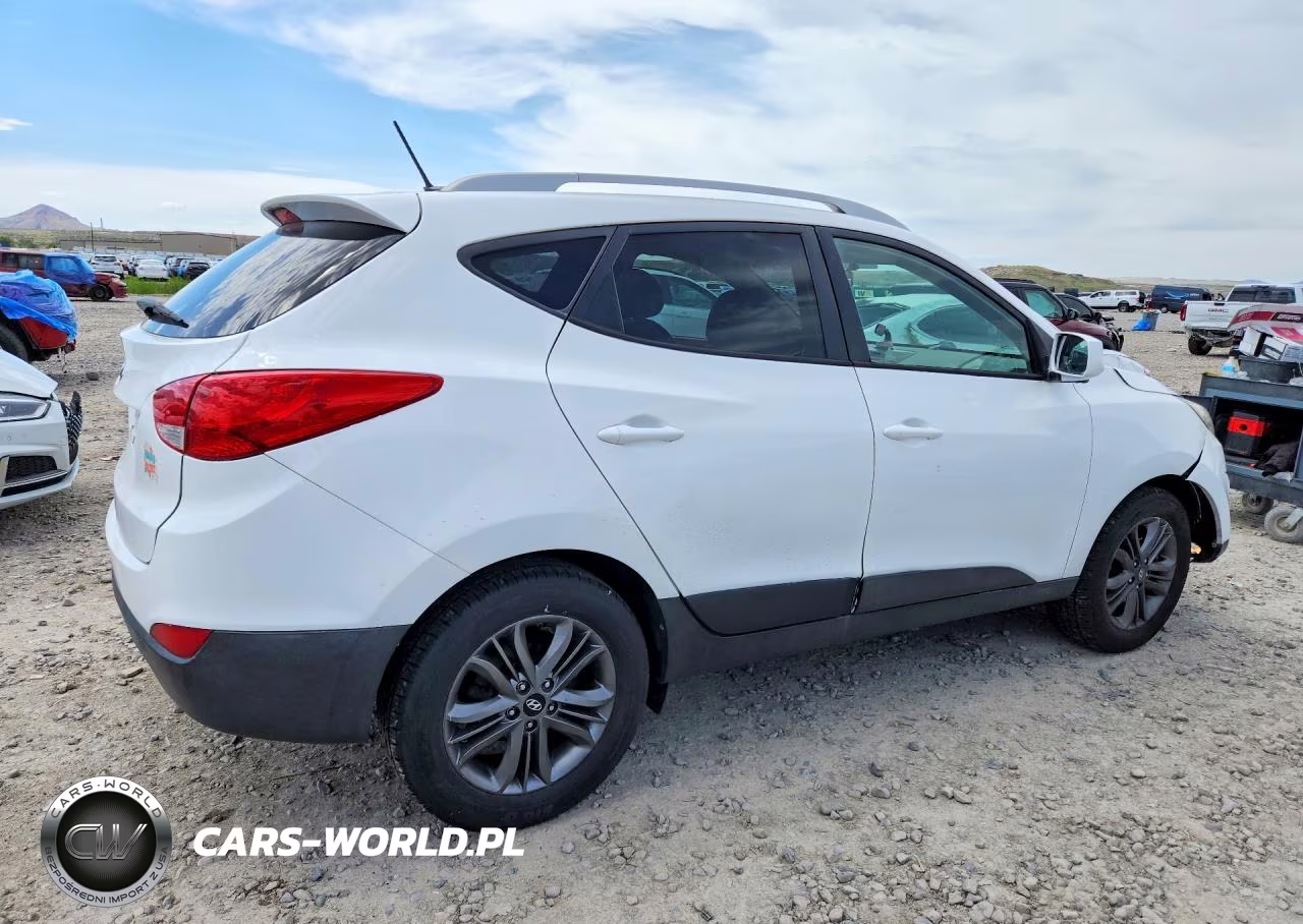 2015 Hyundai Tucson Se VIN:KM8JU3AG2FU085409 - 3