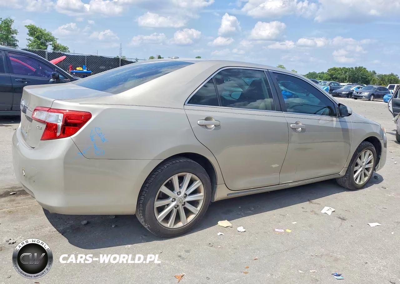 2013 Toyota Camry Xle V6 VIN:4T1BK1FKXDU533260 - 3
