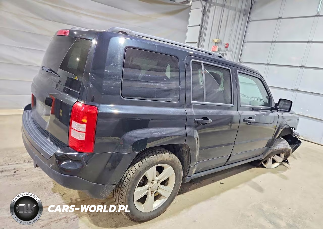2016 Jeep Patriot Latitude VIN:1C4NJRFB9GD697087 - 3