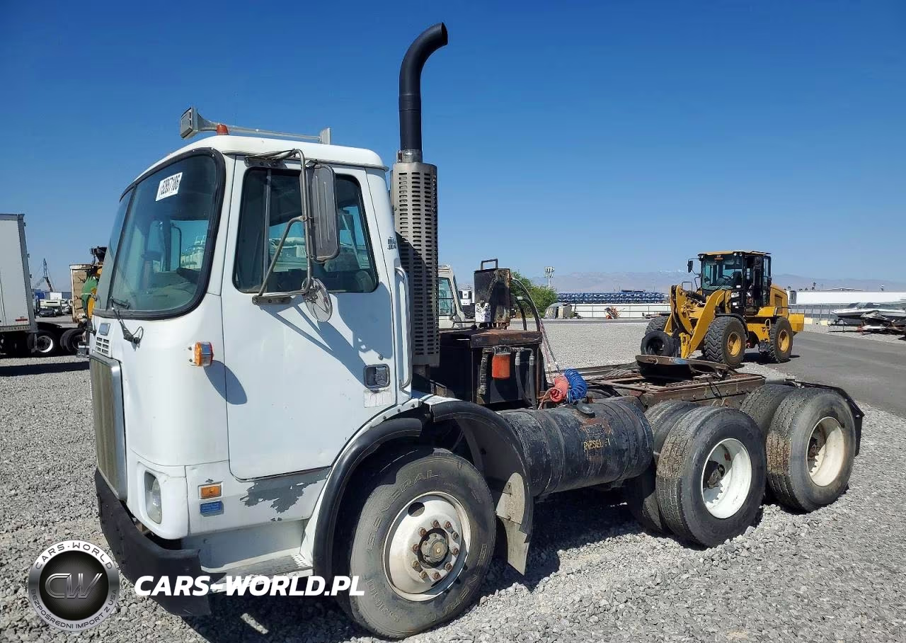 1989 White-GMC Xpeditor Wx VIN:4V2DCFBD9KN613023 - 2