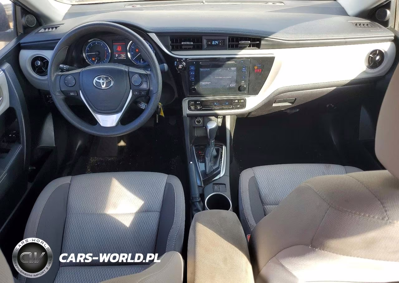 2018 Toyota Corolla L VIN:5YFBURHEXJP794336 - 8