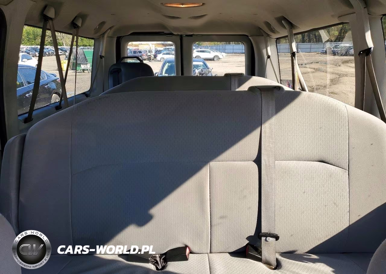 2010 Ford Econoline E350 Super Duty Wagon VIN:1FBNE3BL2ADA77810 - 10