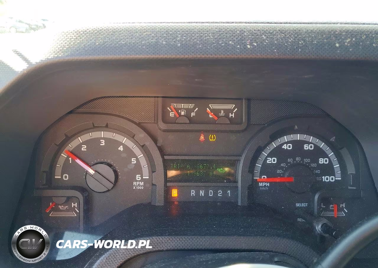 2010 Ford Econoline E350 Super Duty Wagon VIN:1FBNE3BL2ADA77810 - 9