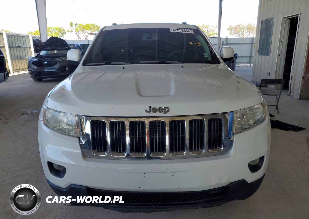 2013 Jeep Grand Cherokee Laredo VIN:1C4RJFAG5DC586301 - 5