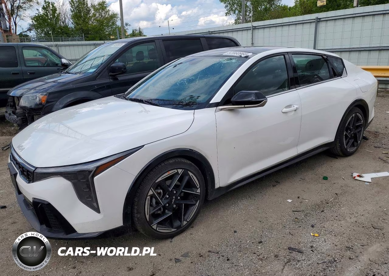 2025 Kia K4 Gt Line – zdjęcie 1 z 12