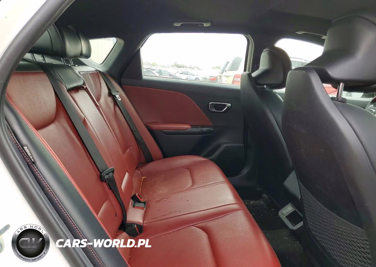 2025 Kia K4 Gt Line VIN:3KPFW4DE1SE053760 - 10