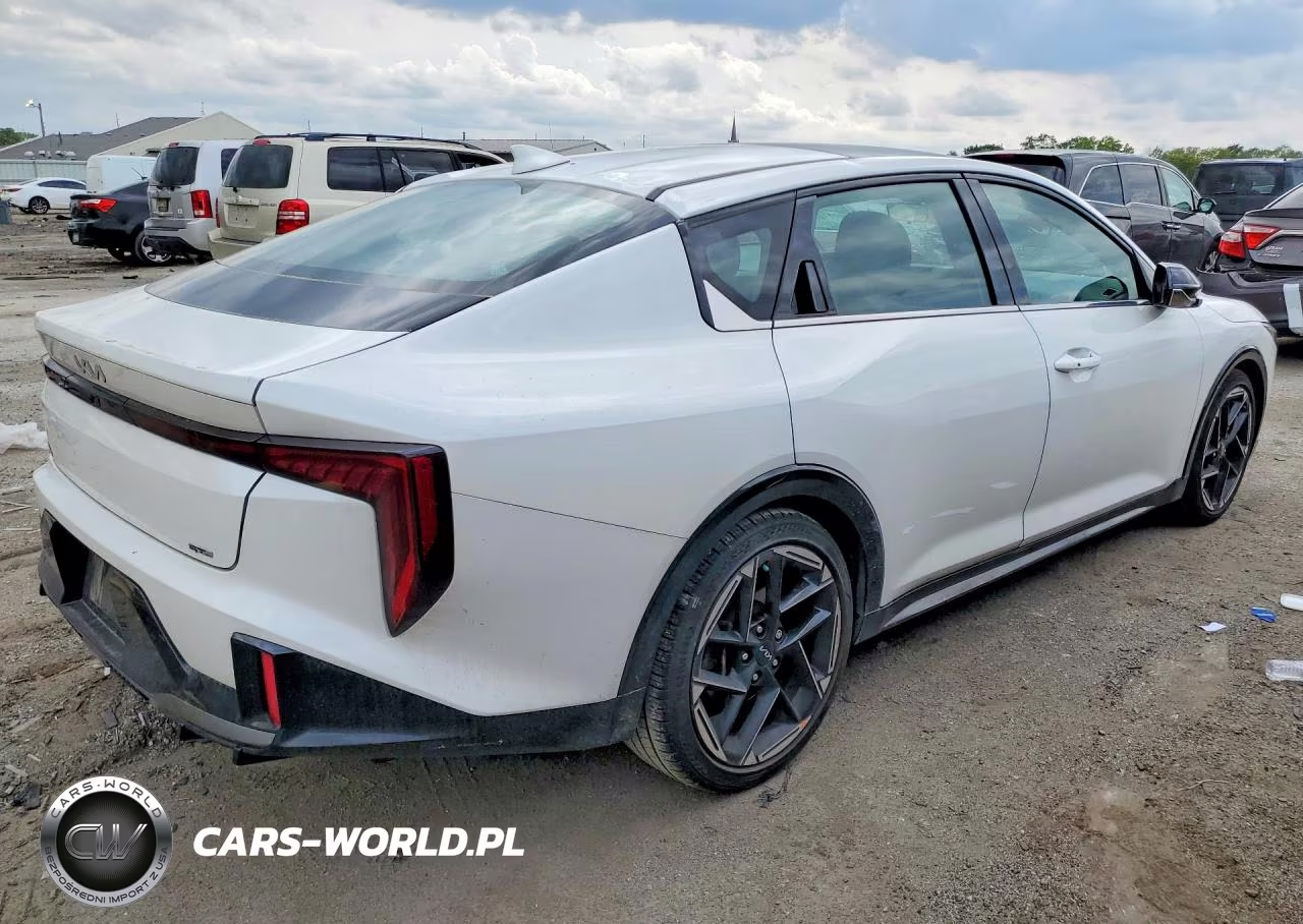2025 Kia K4 Gt Line VIN:3KPFW4DE1SE053760 - 3