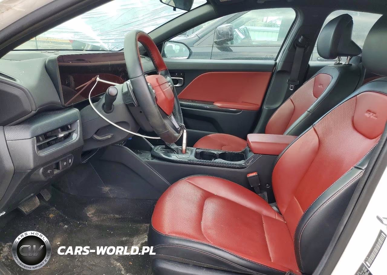 2025 Kia K4 Gt Line VIN:3KPFW4DE1SE053760 - 7