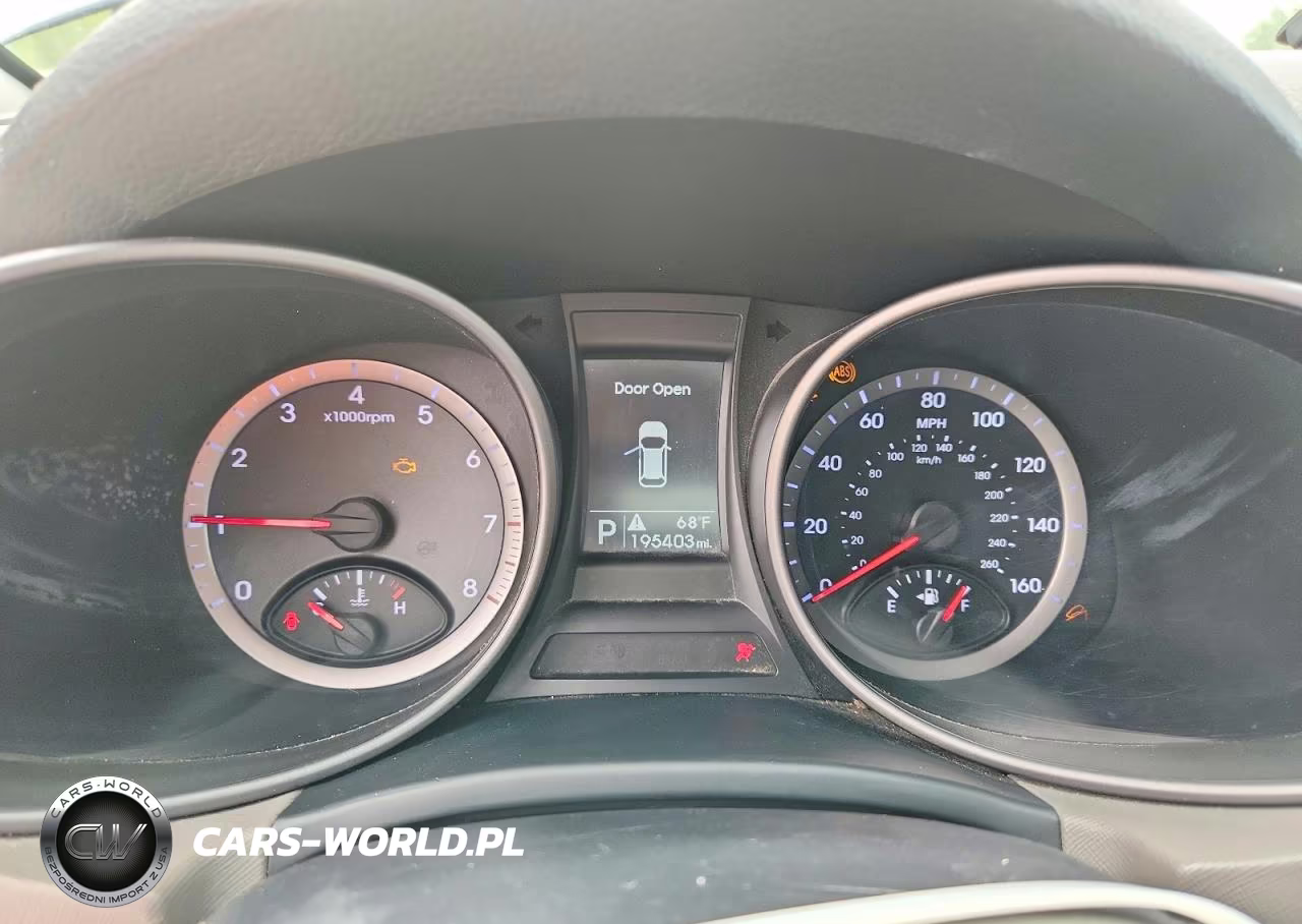 2015 Hyundai Santa Fe Sport 2.4L VIN:5XYZT3LB9FG302905 - 9