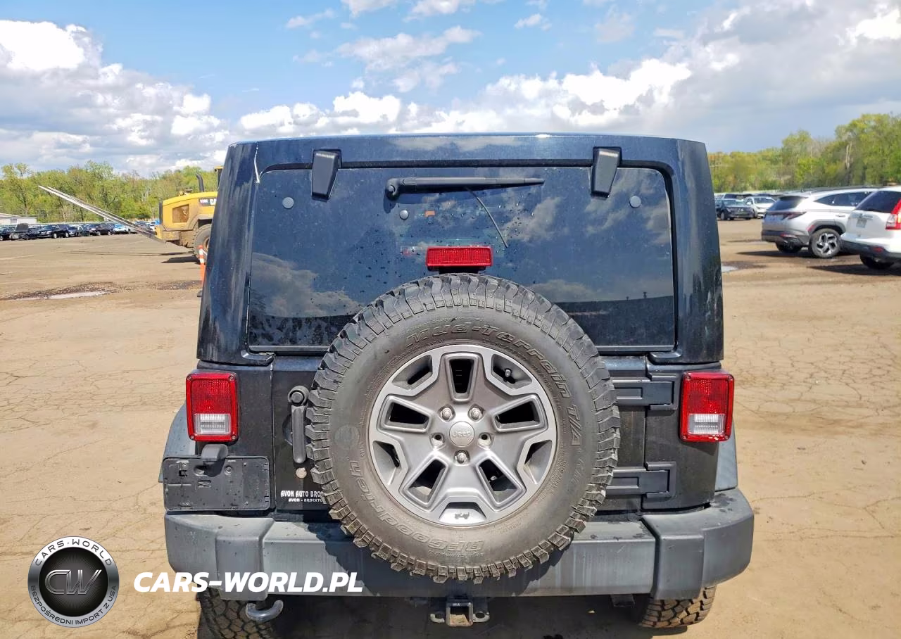 2017 Jeep Wrangler Unlimited Rubicon VIN:1C4BJWFG9HL679368 - 6
