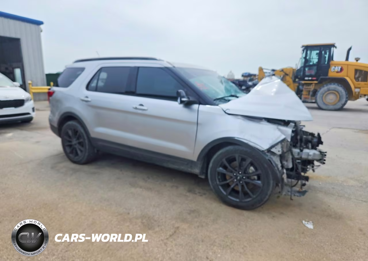 2019 Ford Explorer Xlt VIN:1FM5K7D88KGA49221 - 4