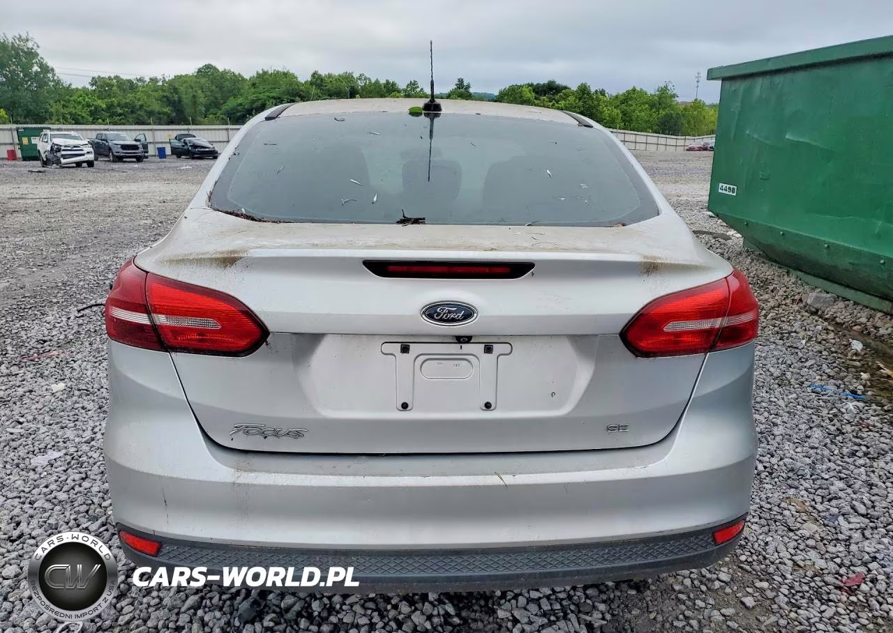 2018 Ford Focus Se VIN:1FADP3F26JL316385 - 6