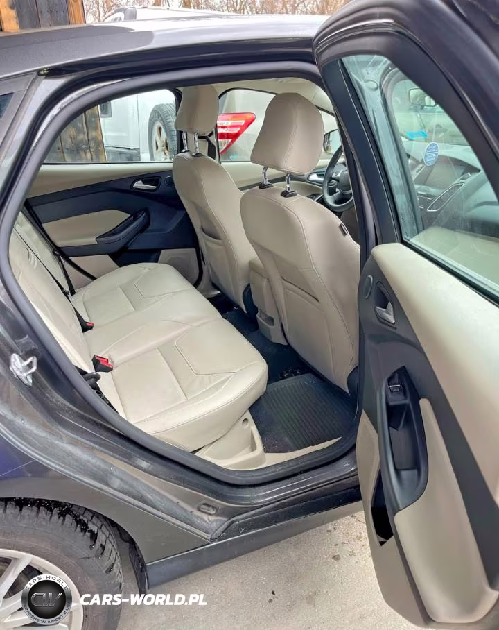 2015 Ford Focus Bev VIN:1FADP3R41FL272705 - 6