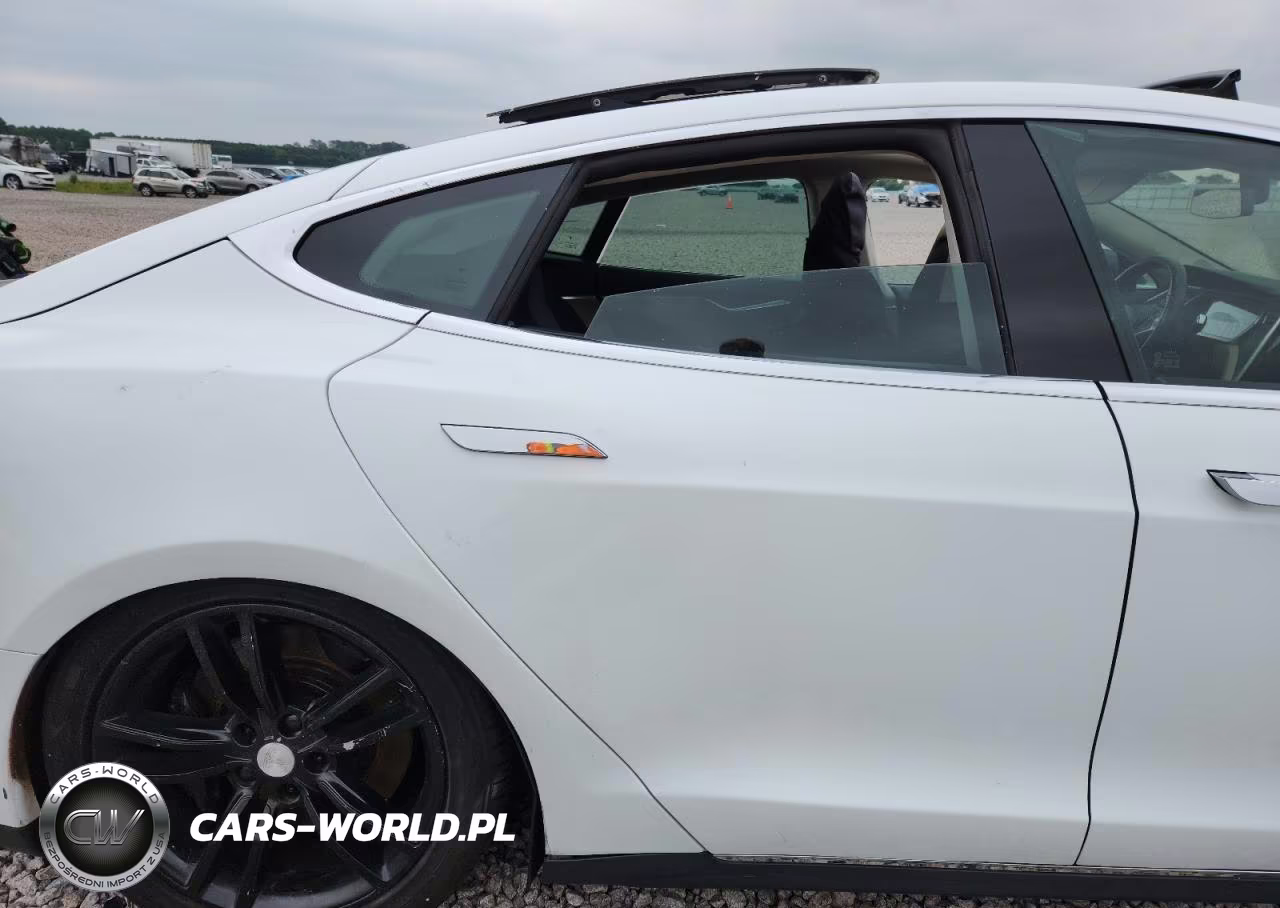 2013 Tesla Model S VIN:5YJSA1CP0DFP24928 - 10