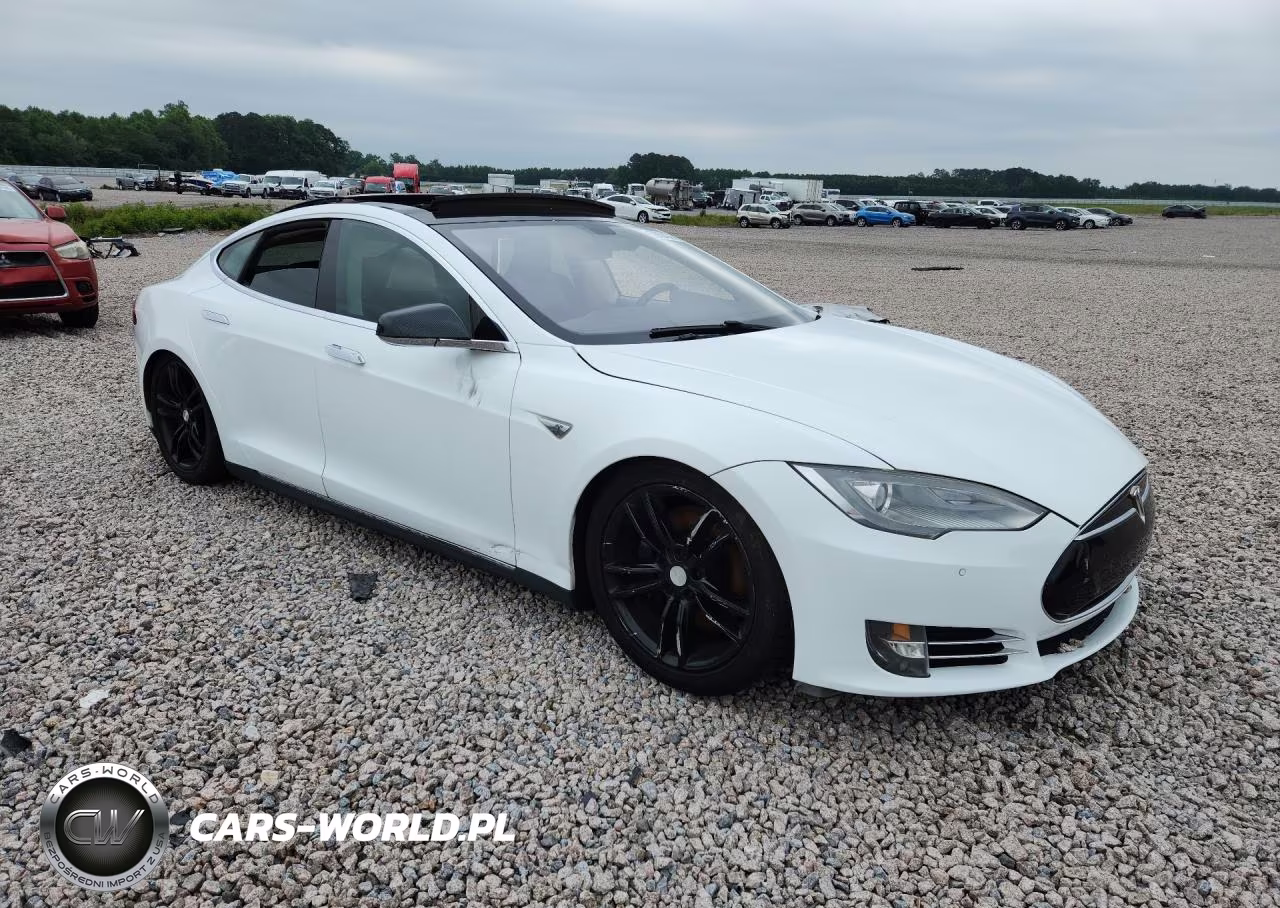 2013 Tesla Model S VIN:5YJSA1CP0DFP24928 - 4