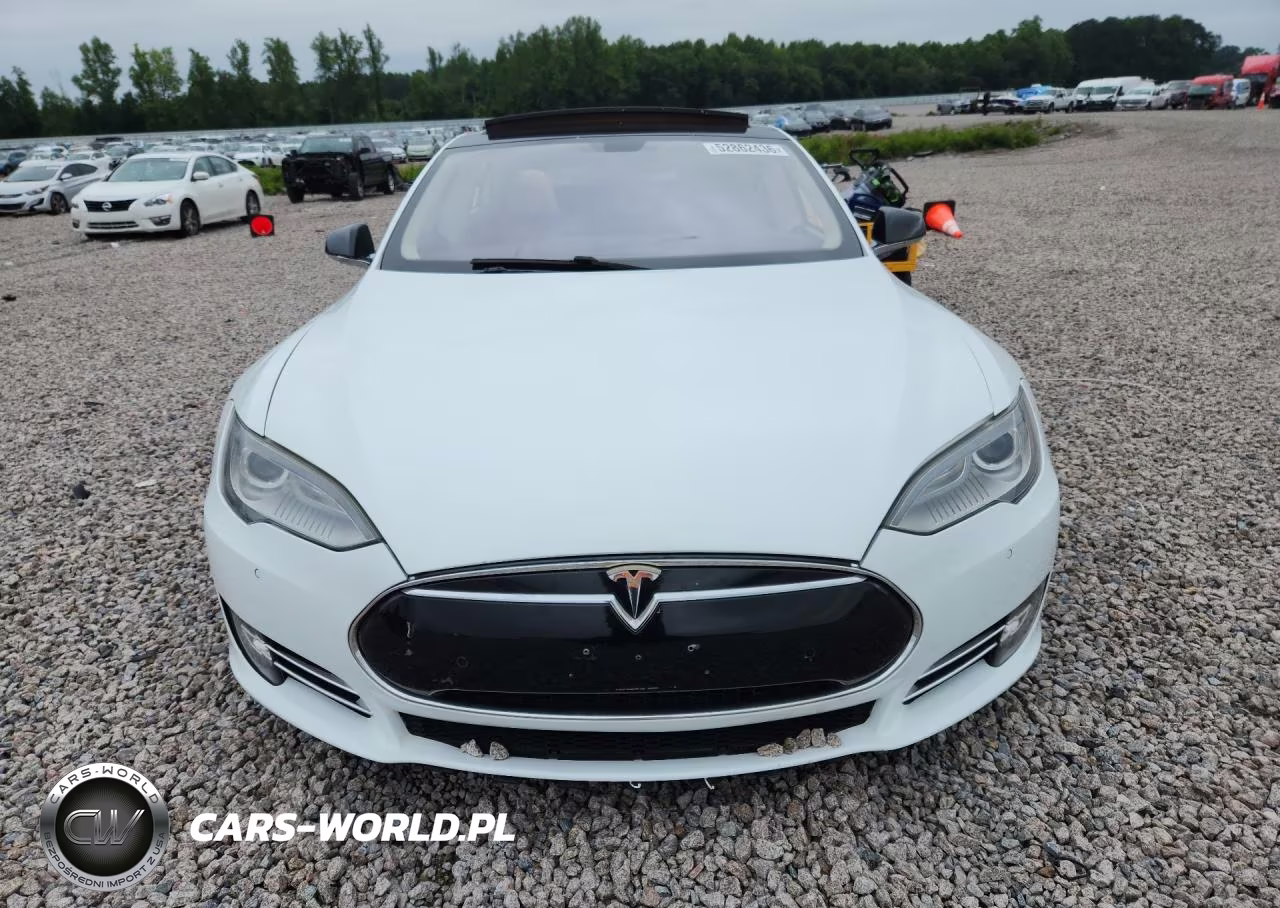 2013 Tesla Model S VIN:5YJSA1CP0DFP24928 - 5